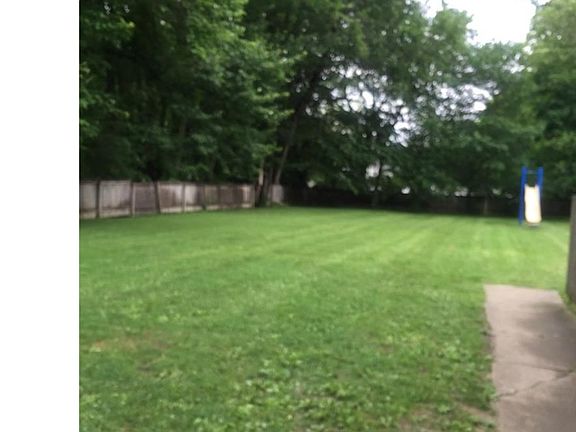 3rd image of 609 Liberty St APT 15
