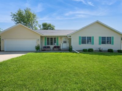 1827 Hamer Dr NW, Cedar Rapids, IA, 52405