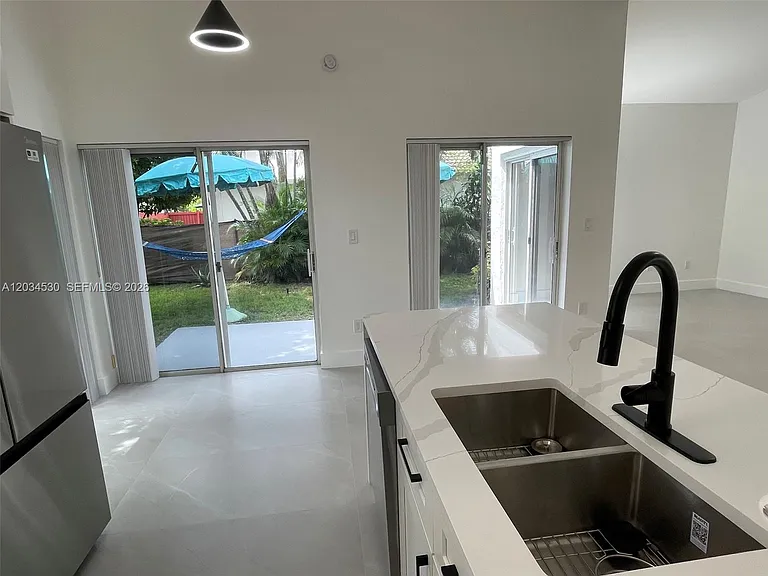 3325 NW 79th Way — Photo 3
