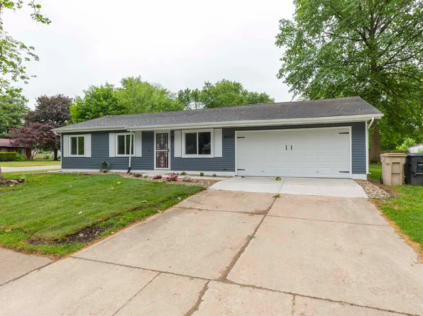 2037 Thornhill Dr, South Bend, IN 46614