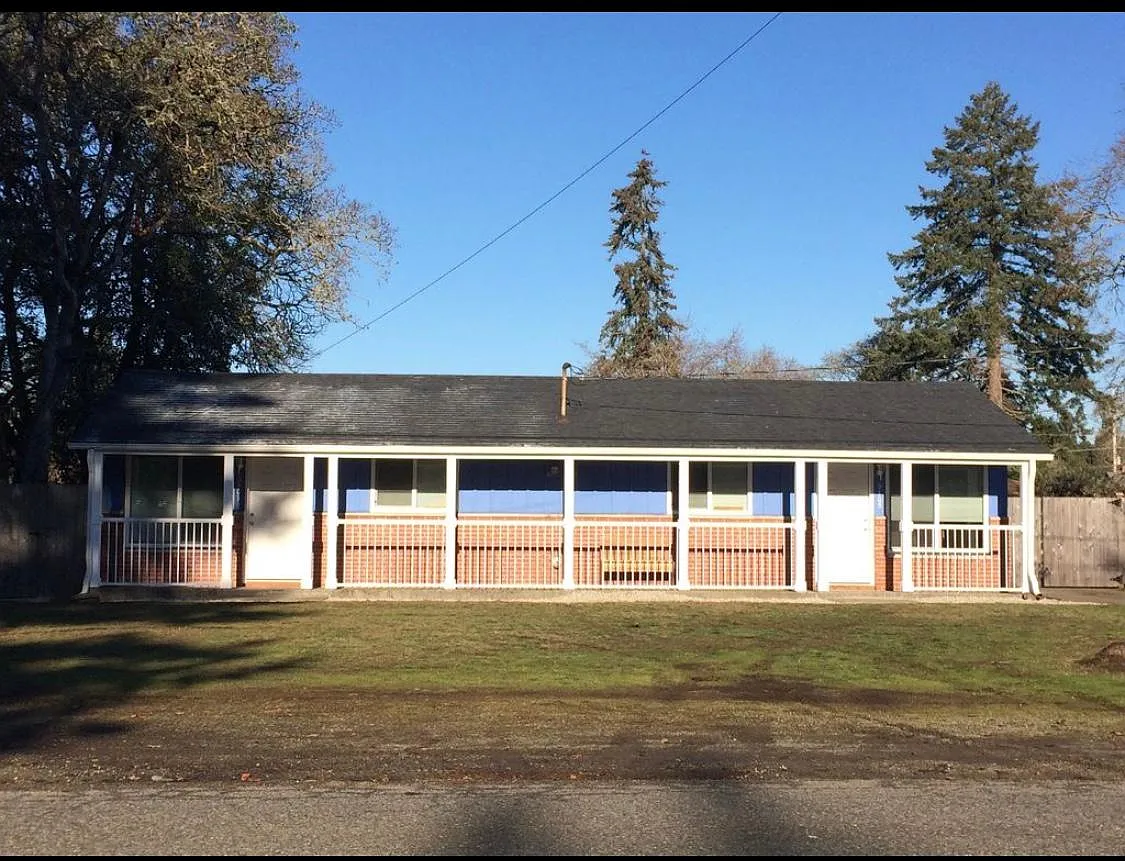 9507 Winona St SW — Photo 1