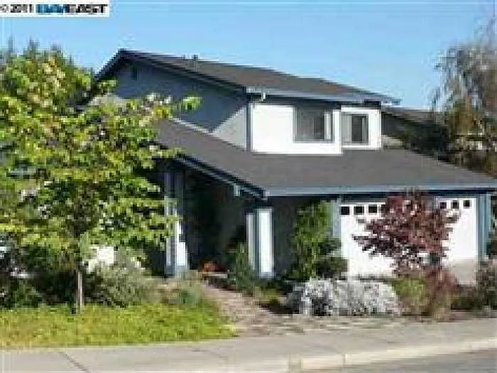 6058 Slopeview Ct photo 1