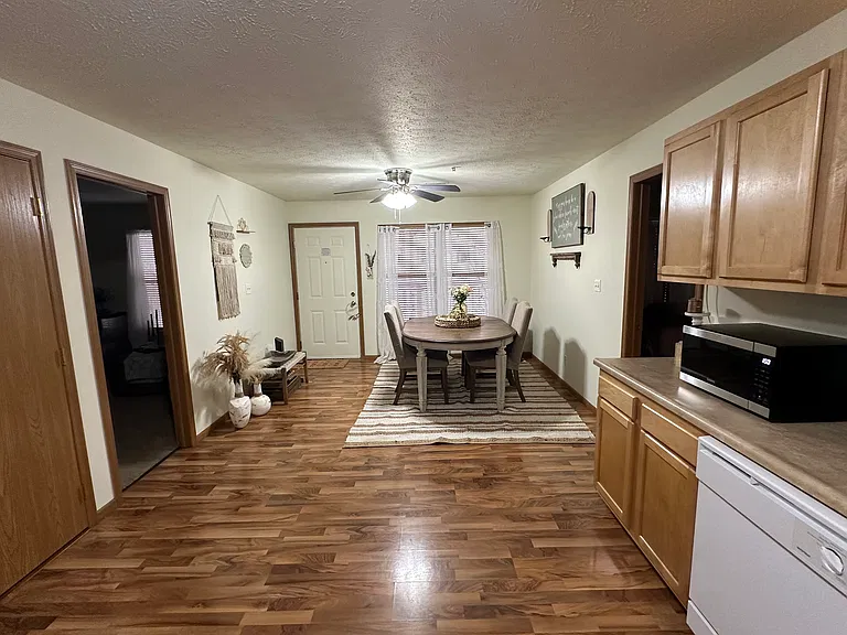 256 Beechurst Ave — Photo 3