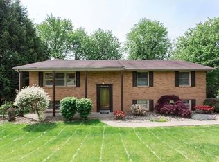121 W Edgewood Dr, Canonsburg, PA