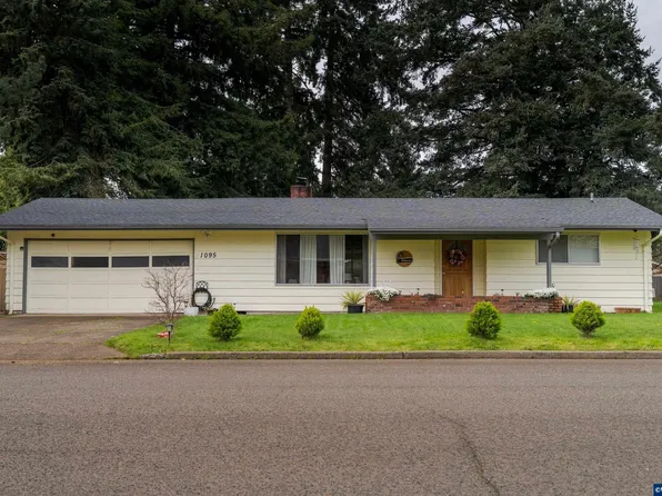 1095 N Manzanita St, Canby, OR 97013