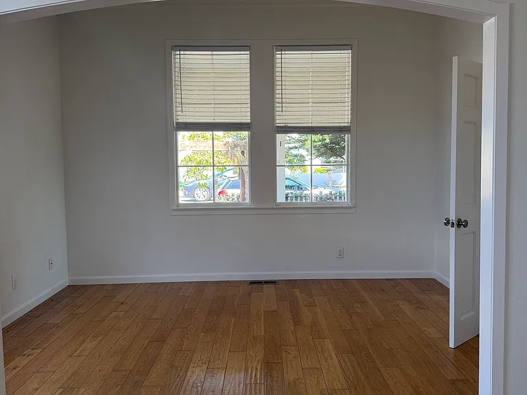 926 Main St — Photo 16