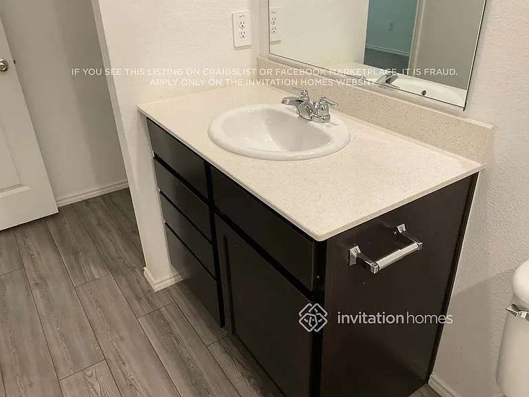 3038 Wallace Wells Ct — Photo 15