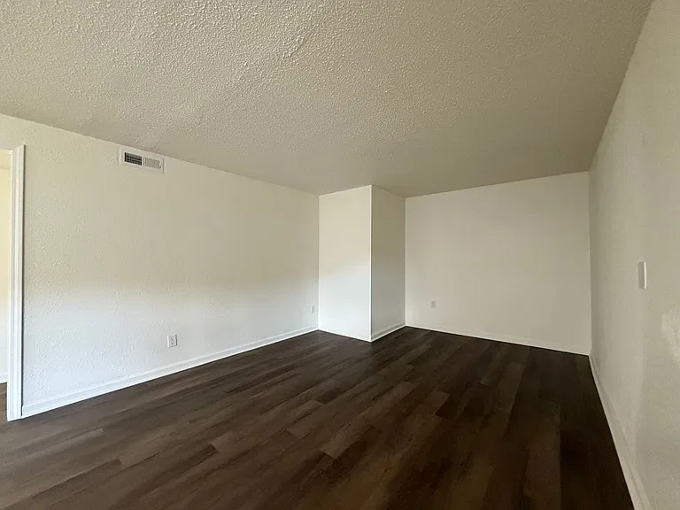 1343-1347 Jackson Hollow Rd — Photo 6