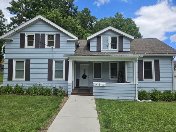 210 Clarence St #210