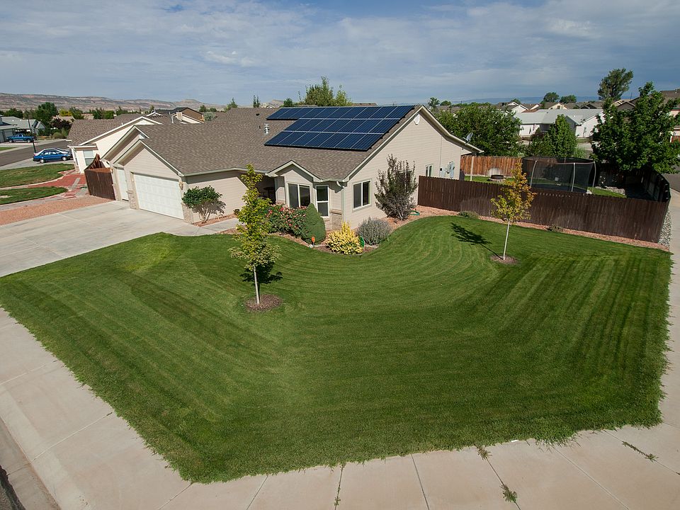 Wonderful Corner Lot!