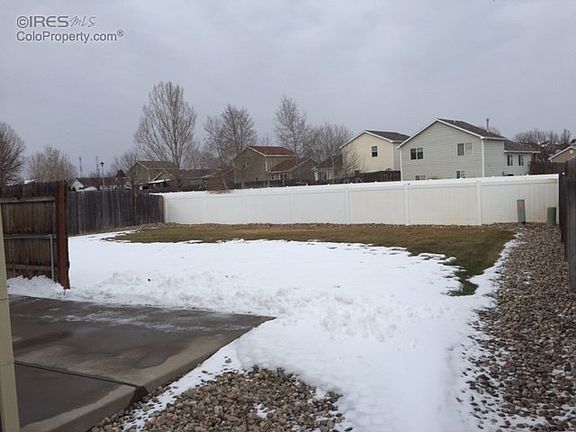 Large fenced yard!