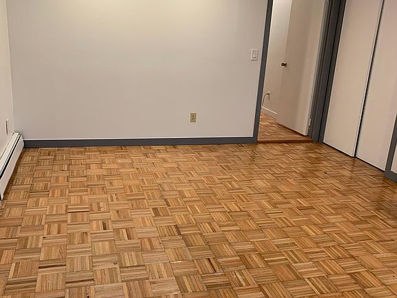 3rd image of 58 Hamilton Pl APT 4