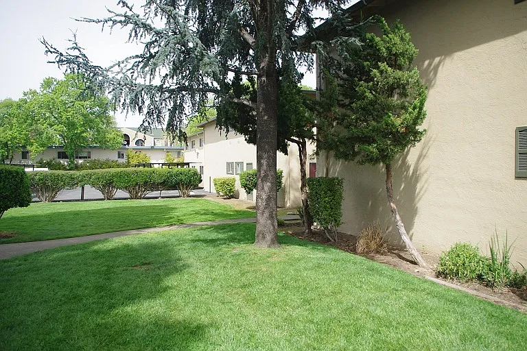 Kingston Place Apartments