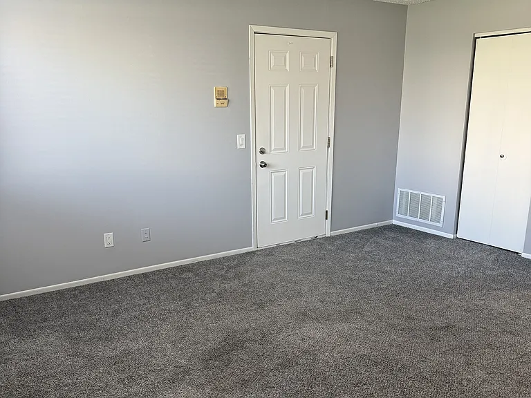3405 Holiday Ct #4 — Photo 2