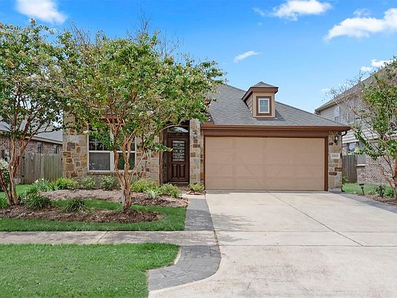 2nd image of 25015 Lakecrest Glen Dr