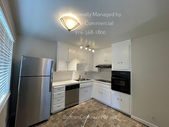 2nd image of 2321 G St APT 1