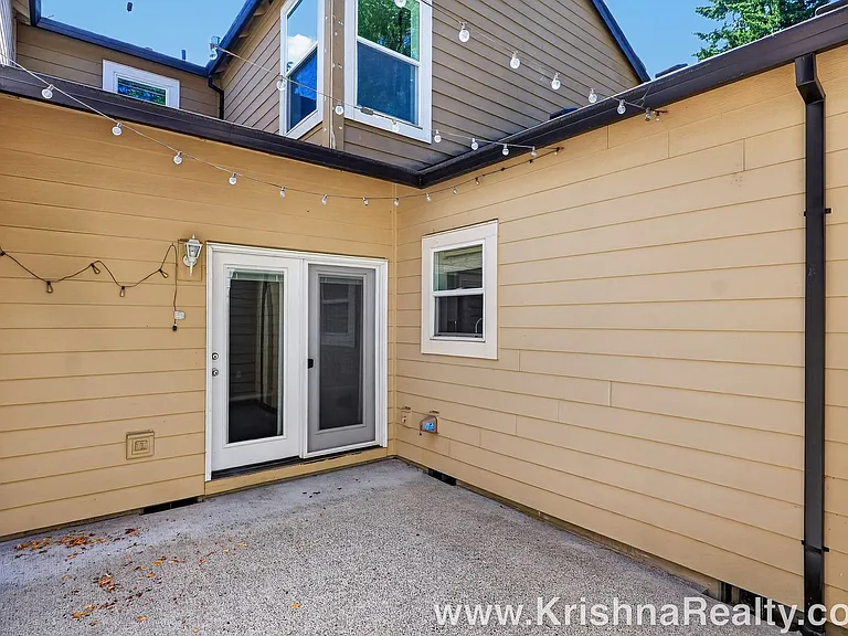 8165 NE Wilkins St — Photo 19