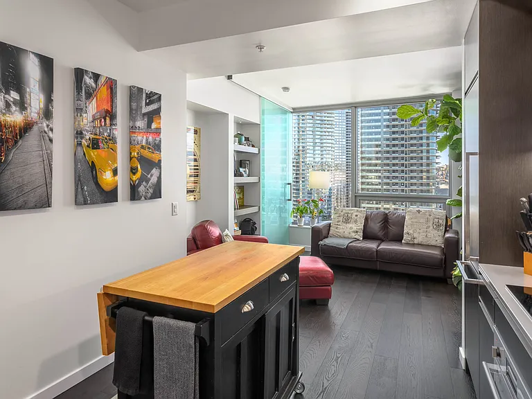 1808 Minor Ave #1607 — Photo 10