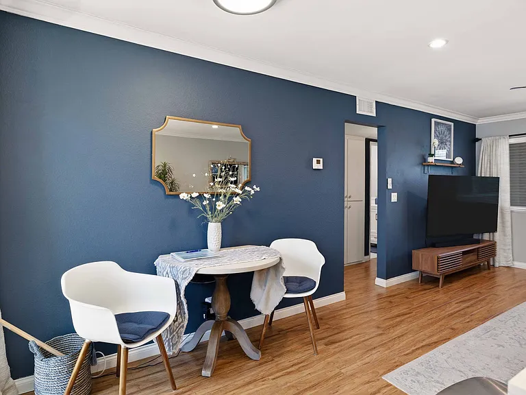 2411 Prospect Ave #109 — Photo 7