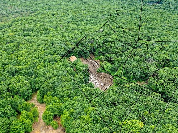 2nd image of 35 Forest Ln