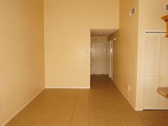 4th image of 3559 Oasis Dr