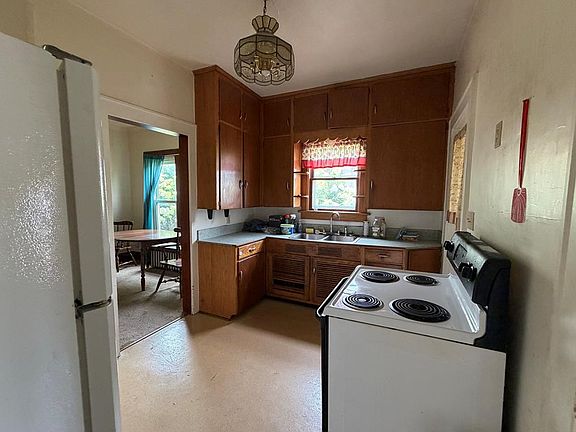 5th image of 518 E Penn Ave