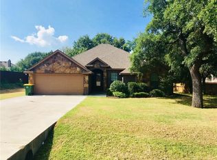 1703 W Limestone Ct, Granbury, TX 76049