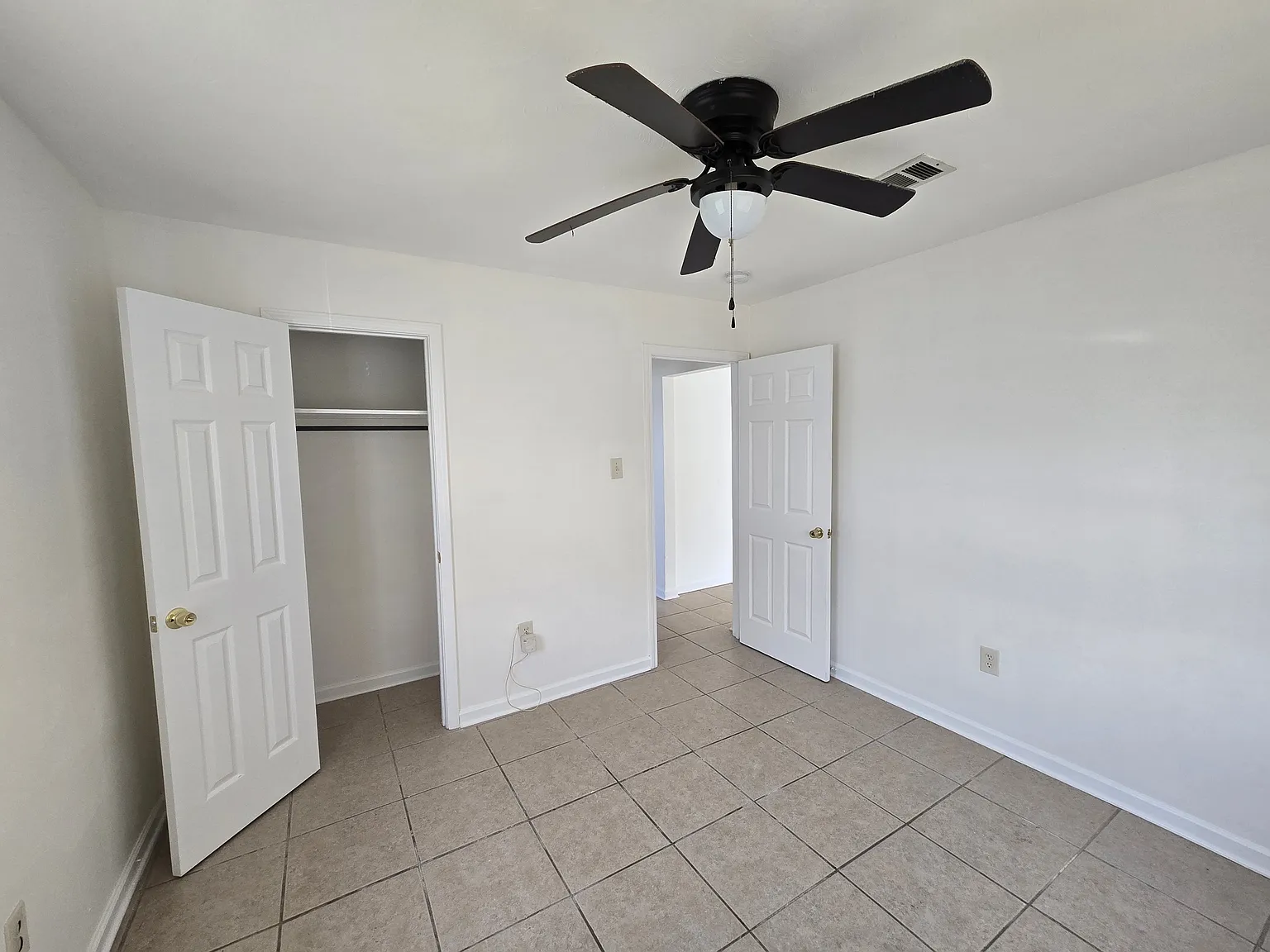 2000 Lena Dr — Photo 3