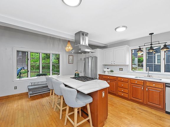 2nd image of 12 Newton Rd