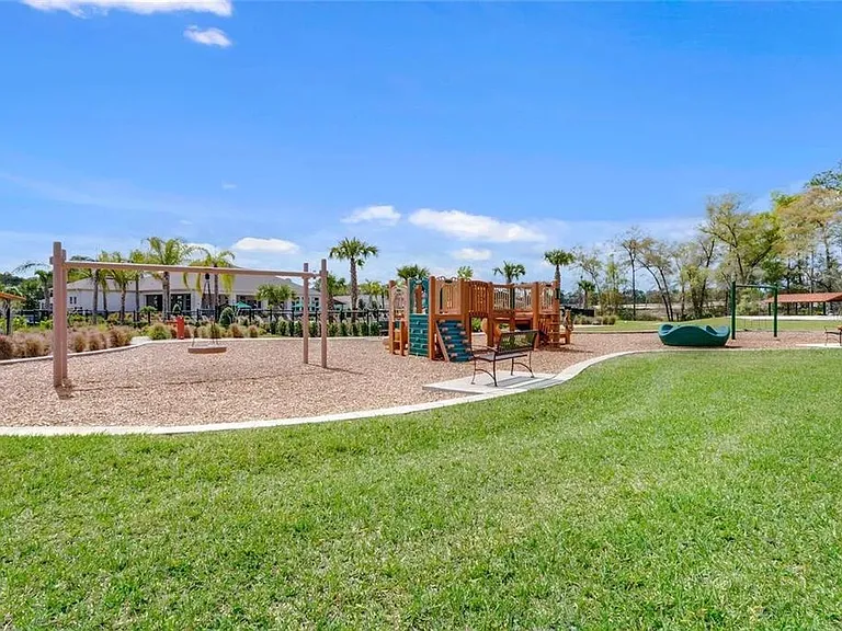 498 Baroness Way — Photo 20