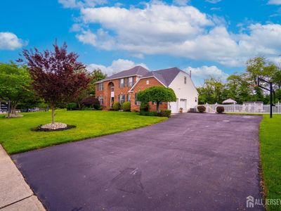 10 Magnolia Ct, Monroe Township, NJ, 08831