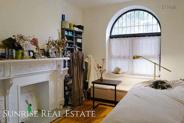 Rented by Sunrise Real Estate | media 1