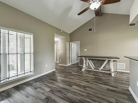 5th image of 7903 Parkglen Dr