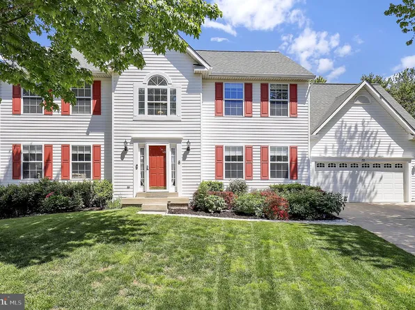 8 Madrigal Ct, Germantown, MD 20876