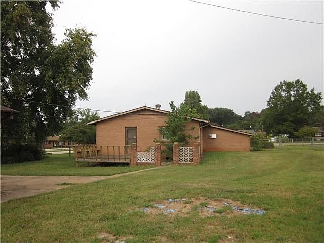 2nd image of 131 E Chamblee Dr