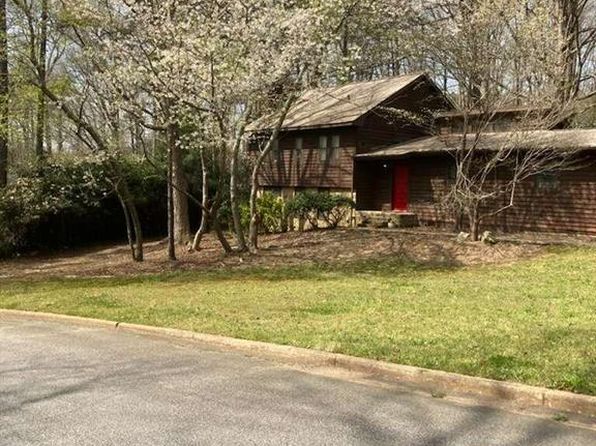 3315 Canterbury Trl, Rex, GA 30273