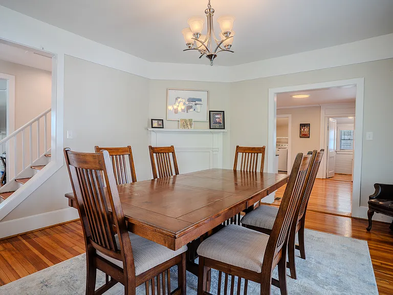 309 Court Ave — Photo 11