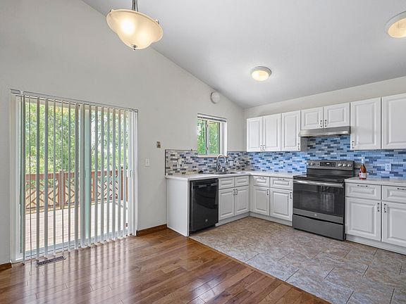 Kitchen/Backyard Deck