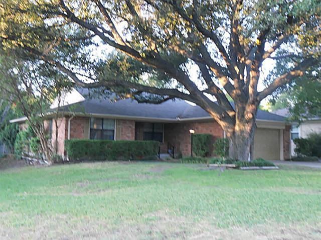 1st image of 811 Bristol Ct