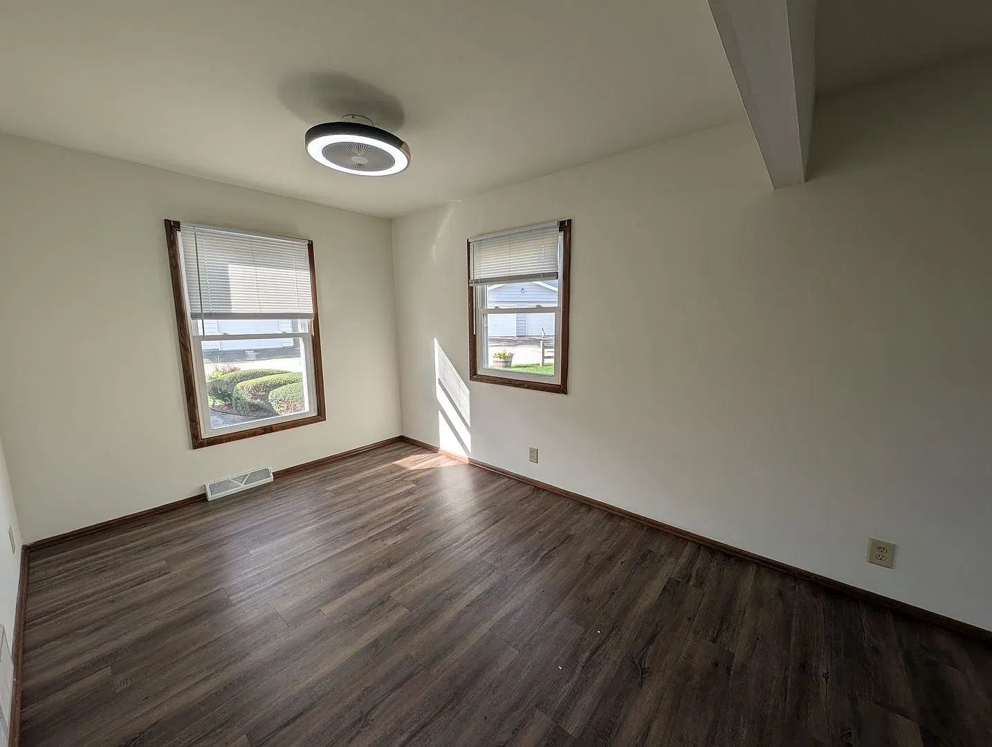 The Brookfield Hills Townhomes — Photo 4