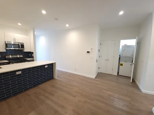 Rented by Highline Residential | media 23