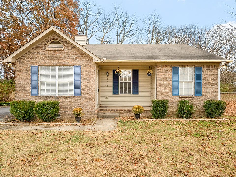1st image of 104 Sanford Ct