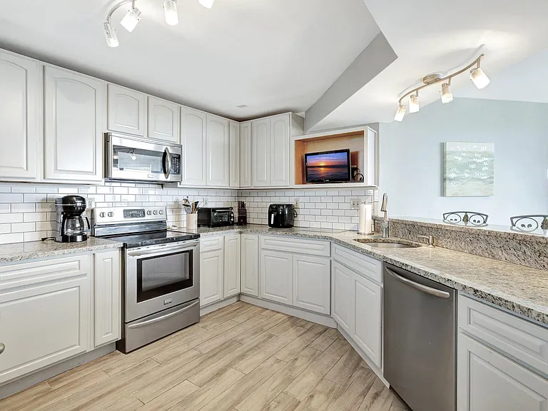 9500 S Ocean Dr #Penthouse 10 — Photo 5