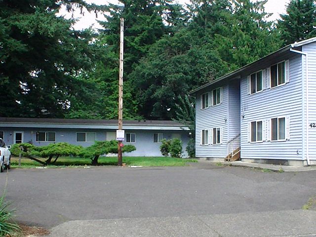 417-423 NE 160th Ave
