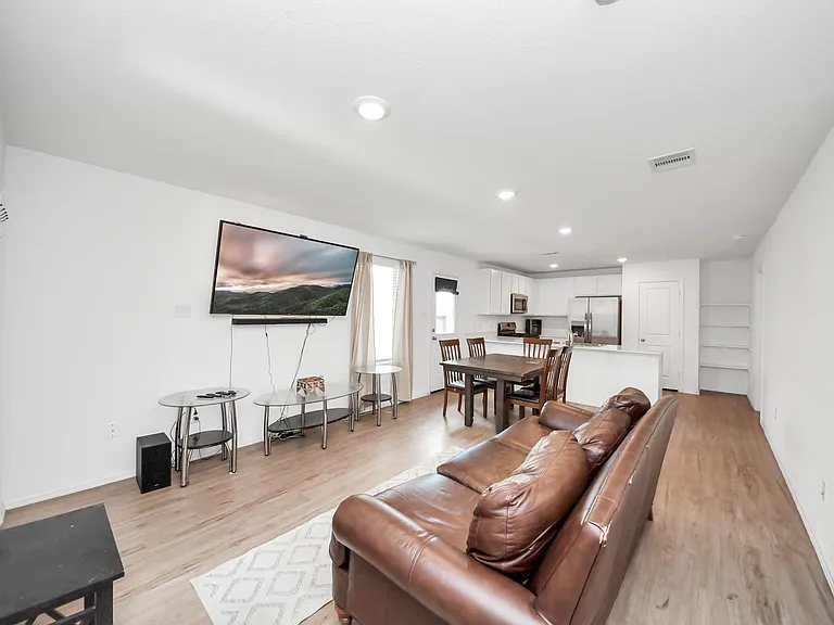 9206 Burnet Fields Dr — Photo 8