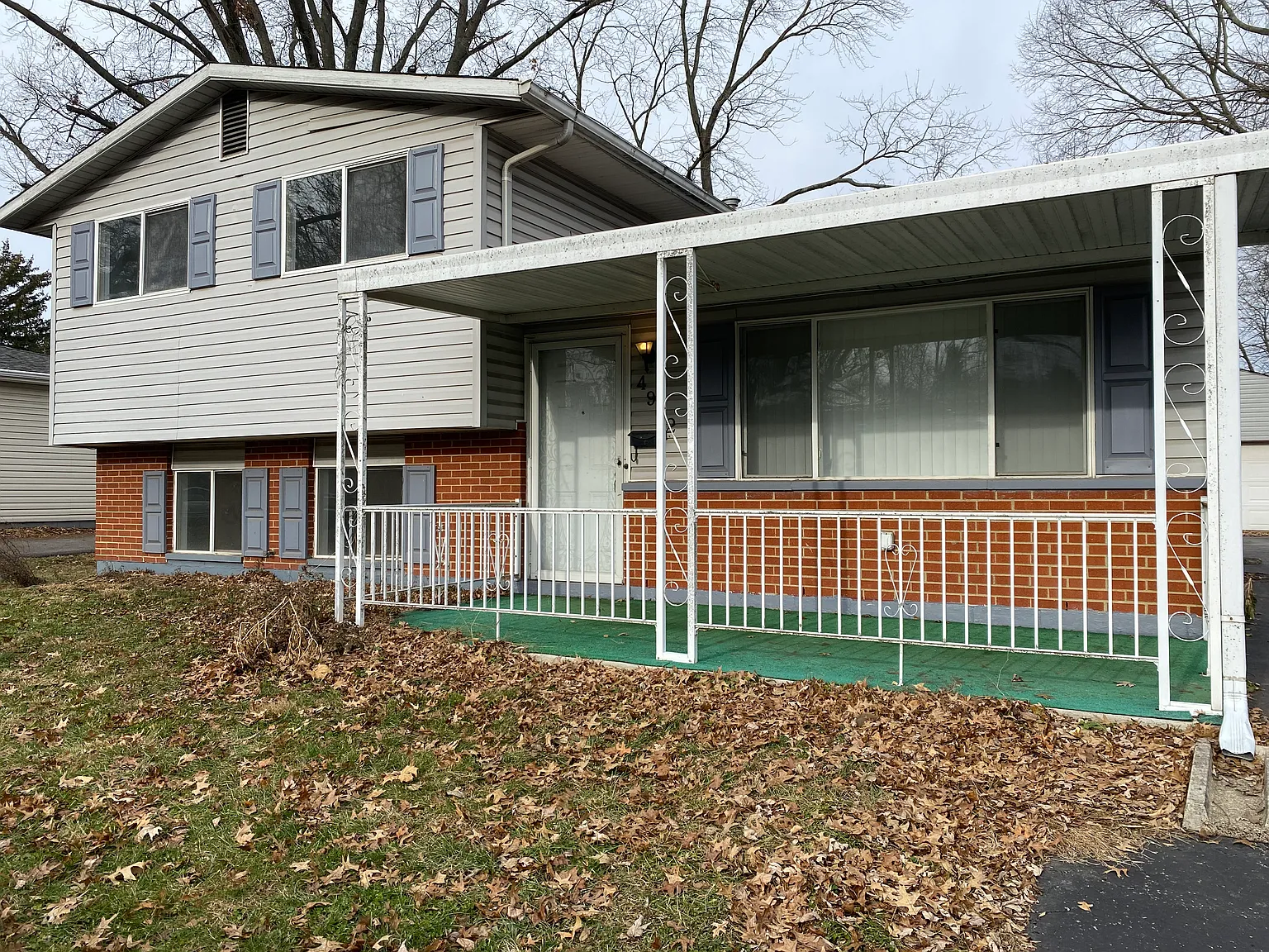 3 bed, 1.5 bath, 1396 sqft, $1,400 — Photo 2