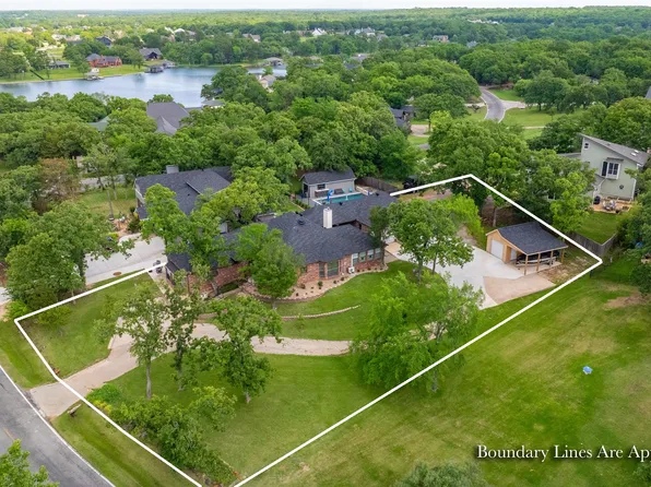205 Kiowa Dr E, Lake Kiowa, TX 76240