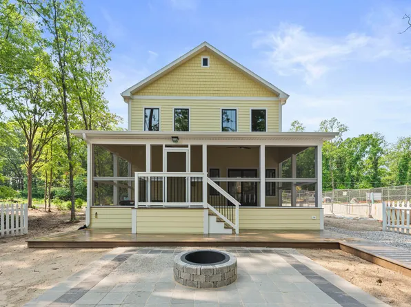 812 Washington Park Blvd, Michigan City, IN 46360