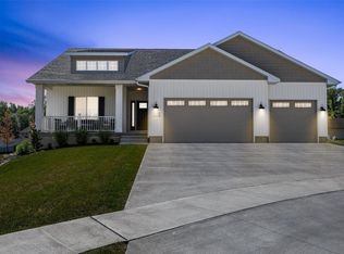 3713 Oakridge Ct SE, Cedar Rapids, IA 52403