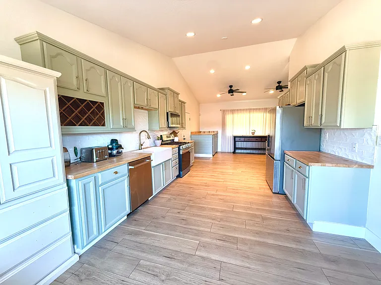 19640 Hendrika Way — Photo 11